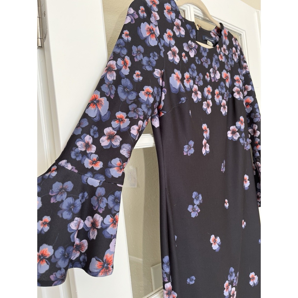 Women's Knee Length Floral Navy Blue Tommy Hilfiger Dress Bell Sleeve Size 6 - Picture 2 of 8